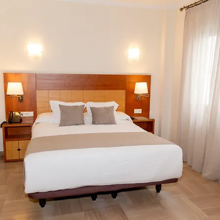 מלון Centro 3*